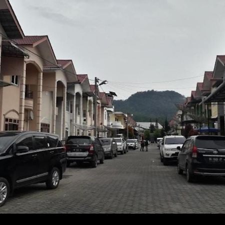 Villa Gunung Mas Berastagi Buitenkant foto